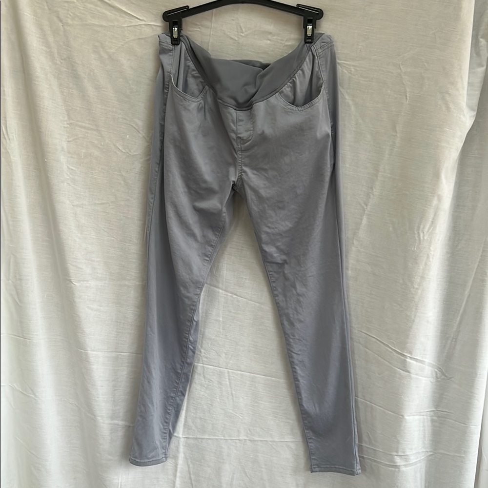 Gray Skinny Pants with Elastic Waistband and Comfortable Fit